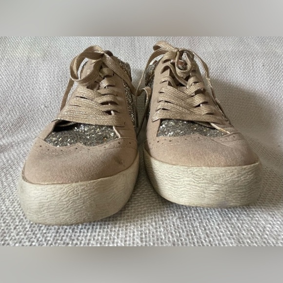 Mi.iM light gold sneakers with pink heart - Picture 3 of 12